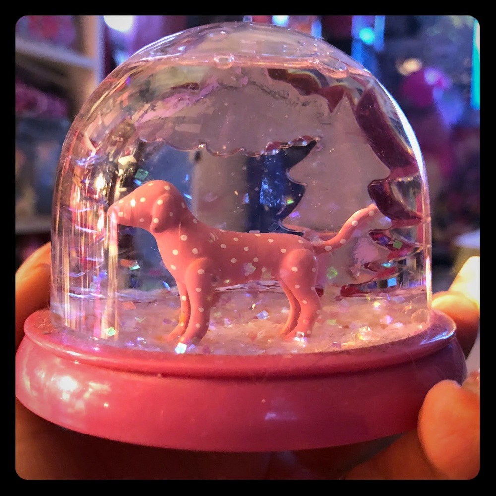 ISO ONE OF THESE PINK SNOW GLOBES